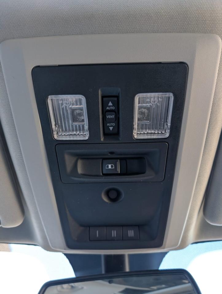 2016 RAM 3500 Laramie Photo