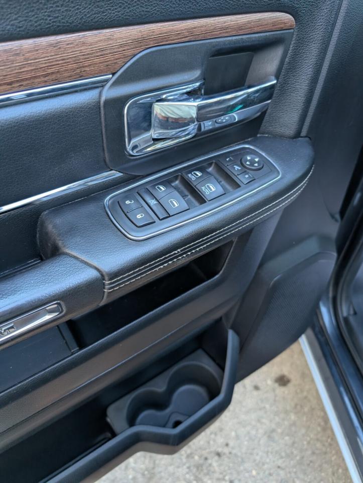 2016 RAM 3500 Laramie Photo