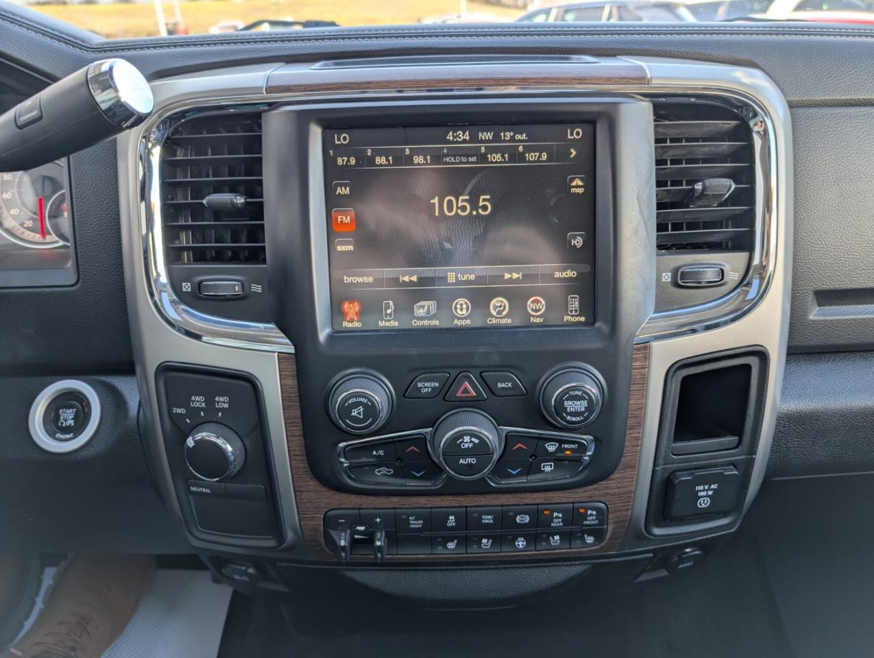 2016 RAM 3500 Laramie Photo
