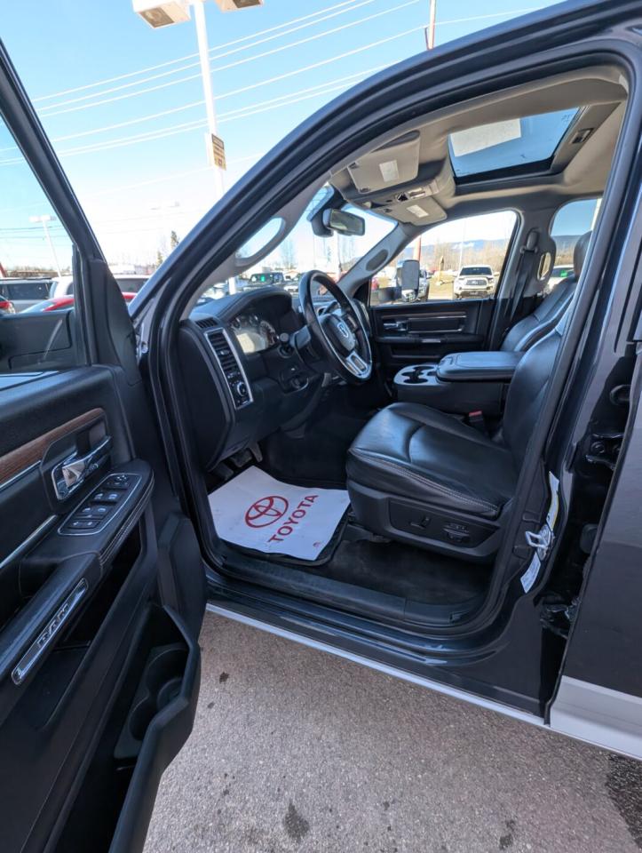 2016 RAM 3500 Laramie Photo