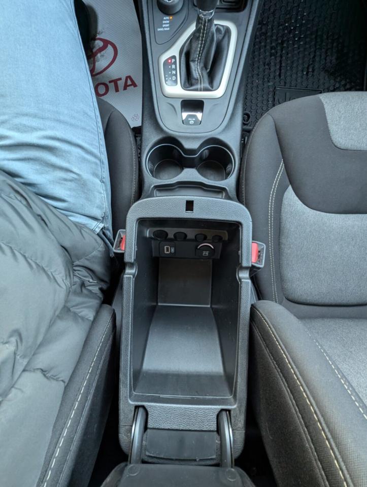 2018 Jeep Cherokee Sport Photo