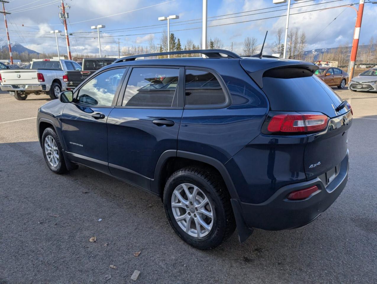 2018 Jeep Cherokee Sport Photo