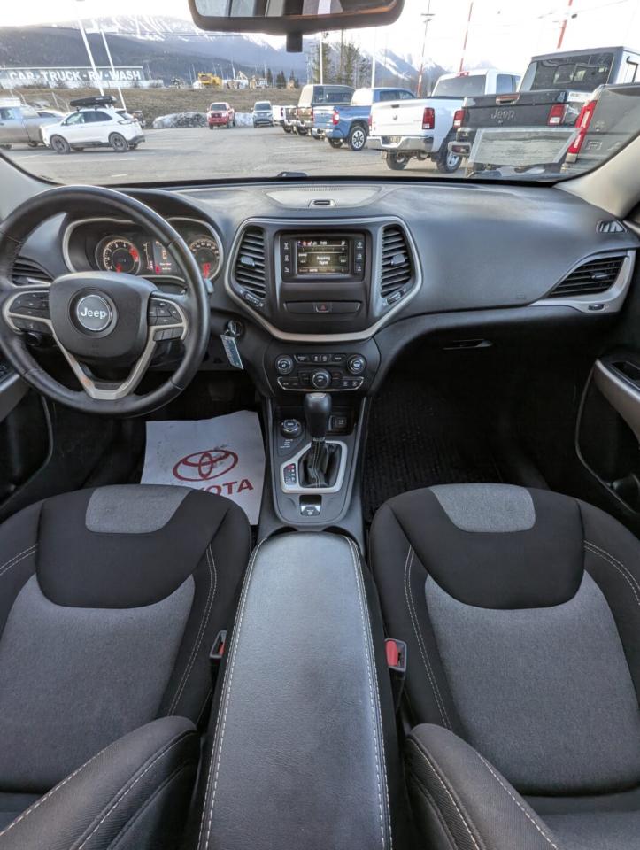 2018 Jeep Cherokee Sport Photo