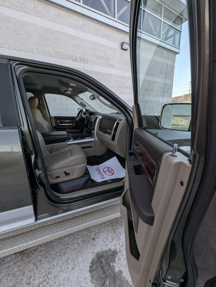 2012 RAM 3500 Laramie Photo