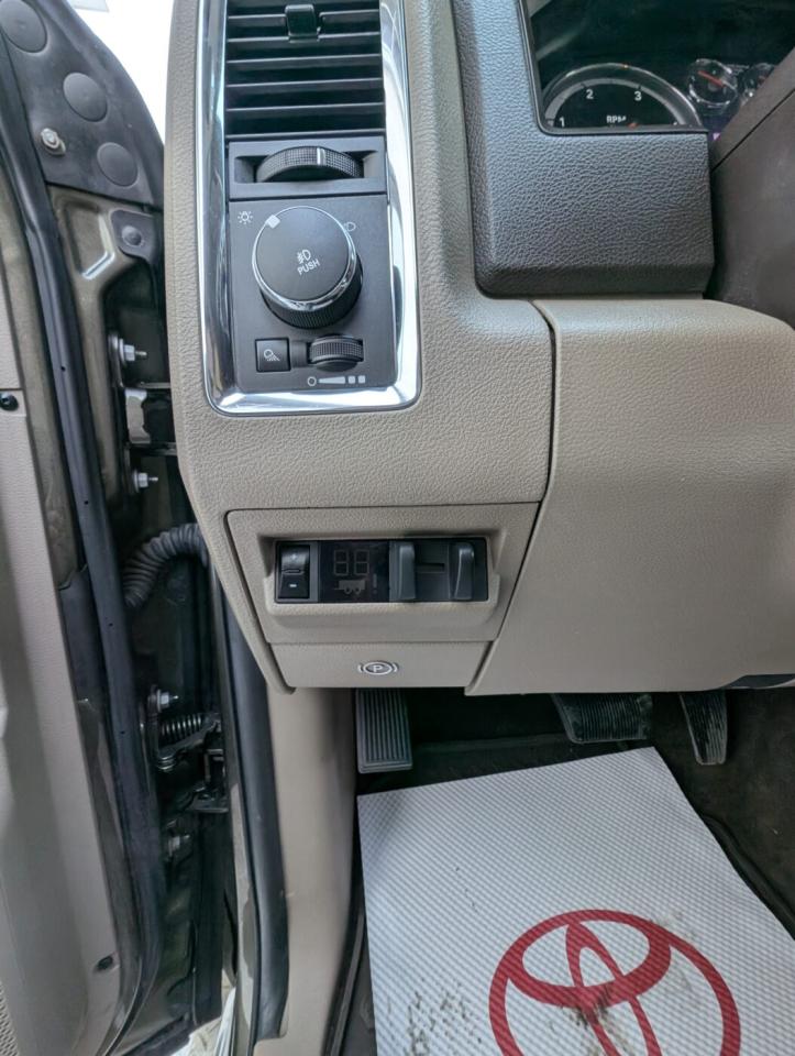2012 RAM 3500 Laramie Photo