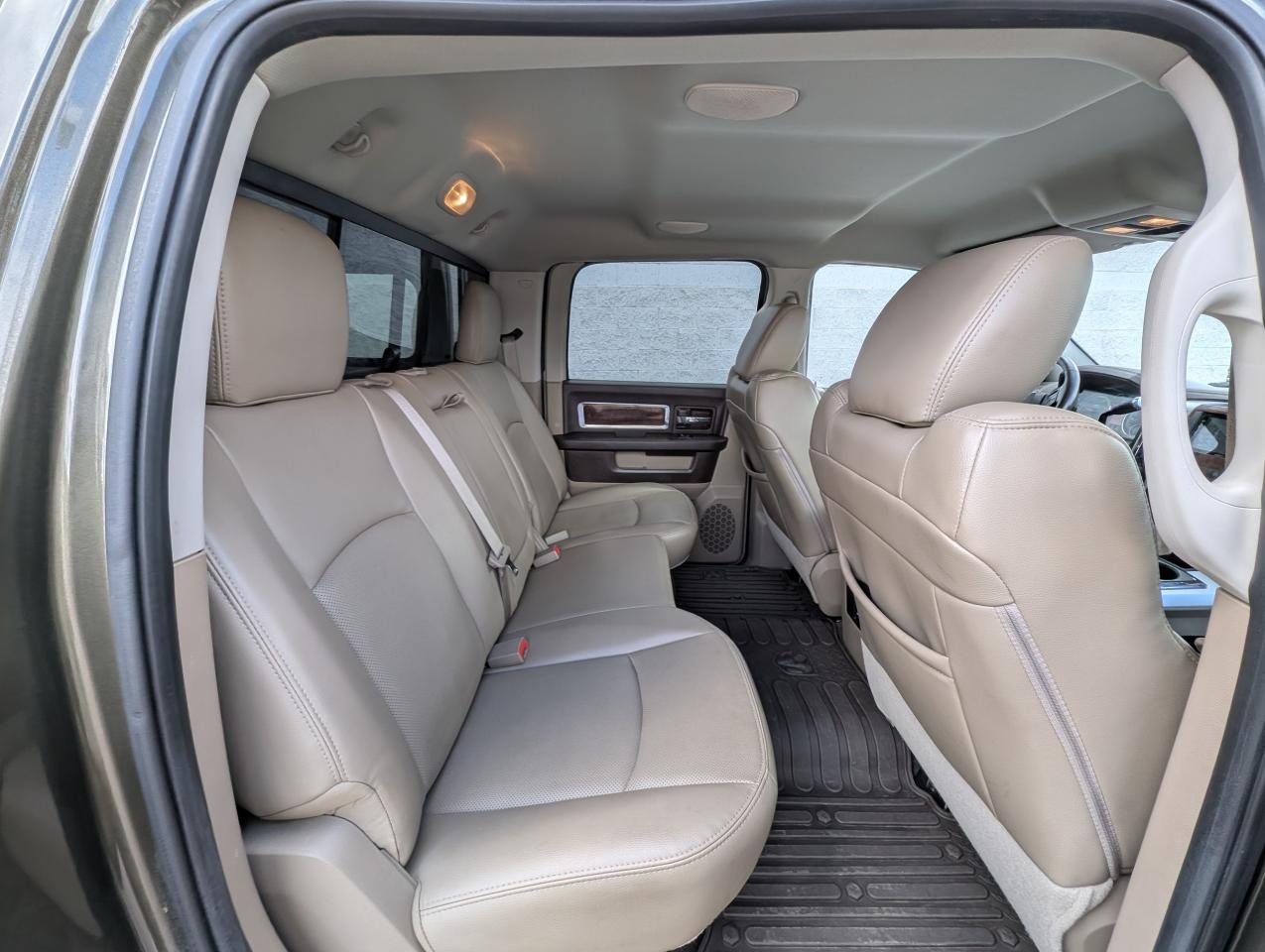 2012 RAM 3500 Laramie Photo