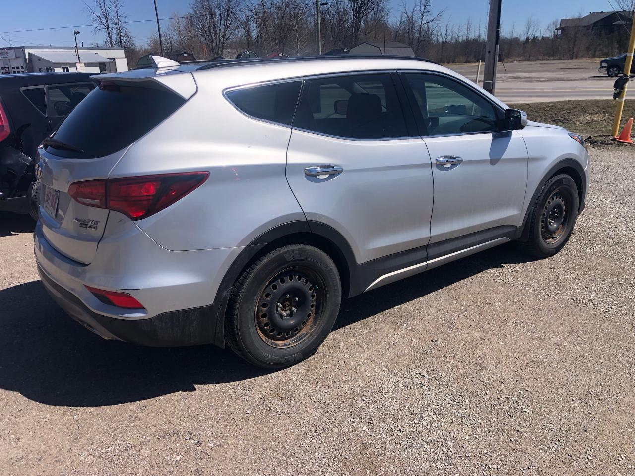 2017 Hyundai Santa Fe Sport Ultimate - Photo #3