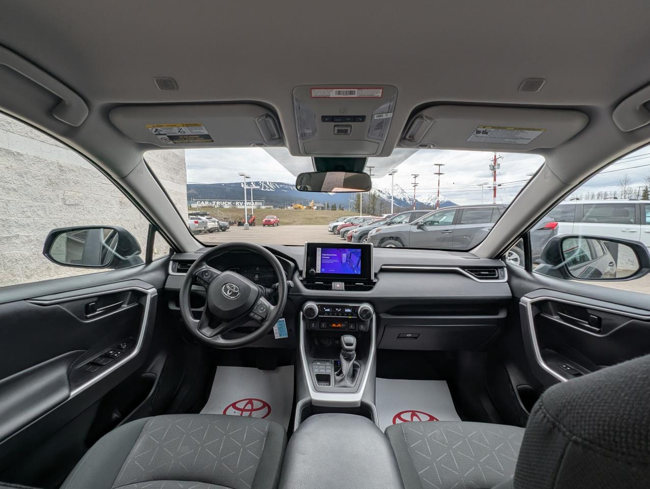 2024 Toyota RAV4 LE Photo