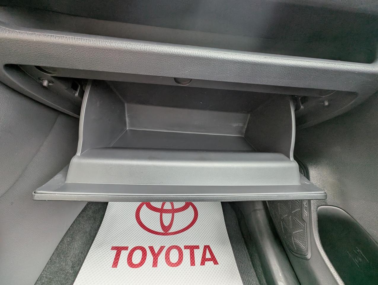 2024 Toyota RAV4 LE Photo