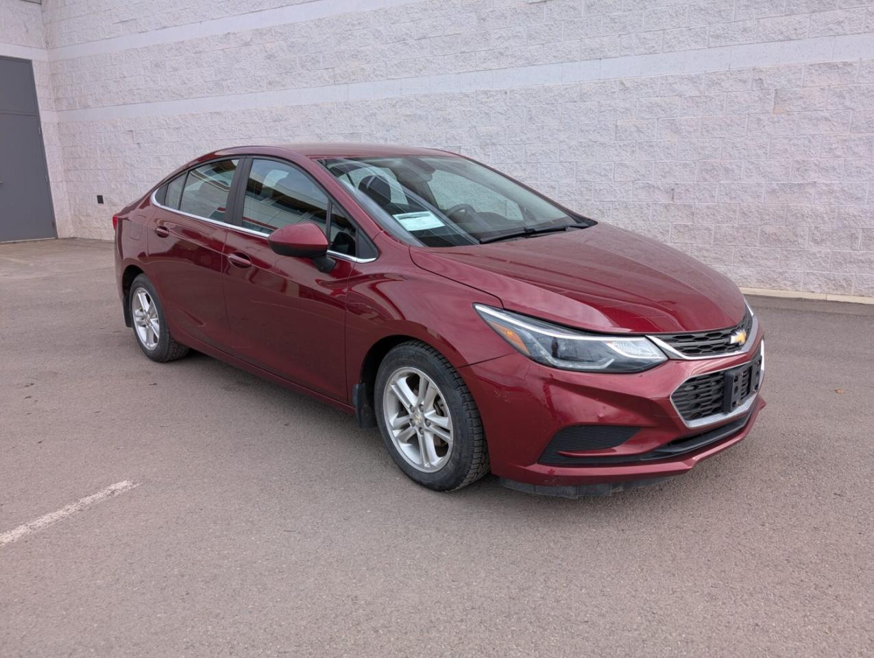 2016 Chevrolet Cruze LT Photo0