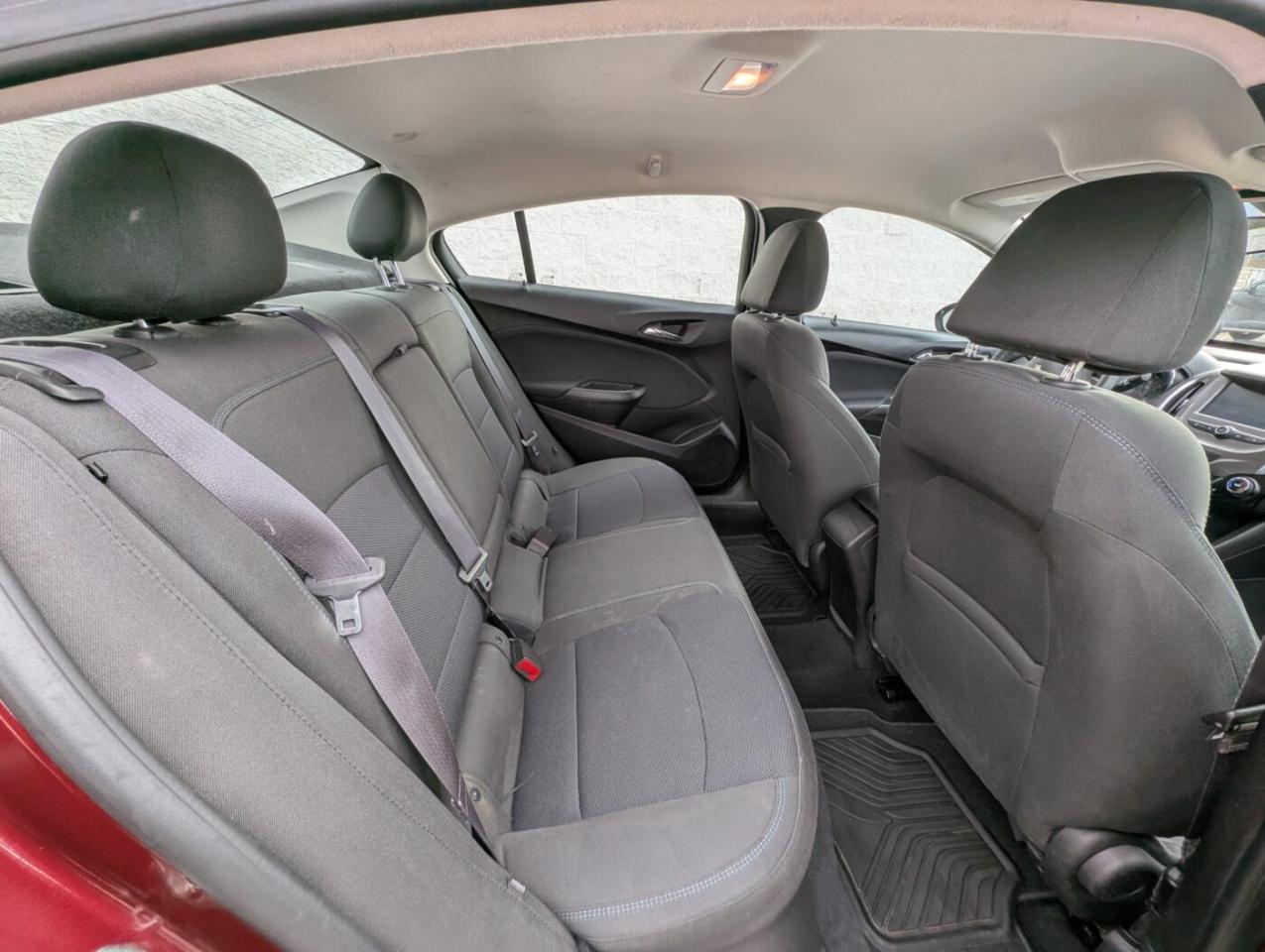 2016 Chevrolet Cruze LT Photo