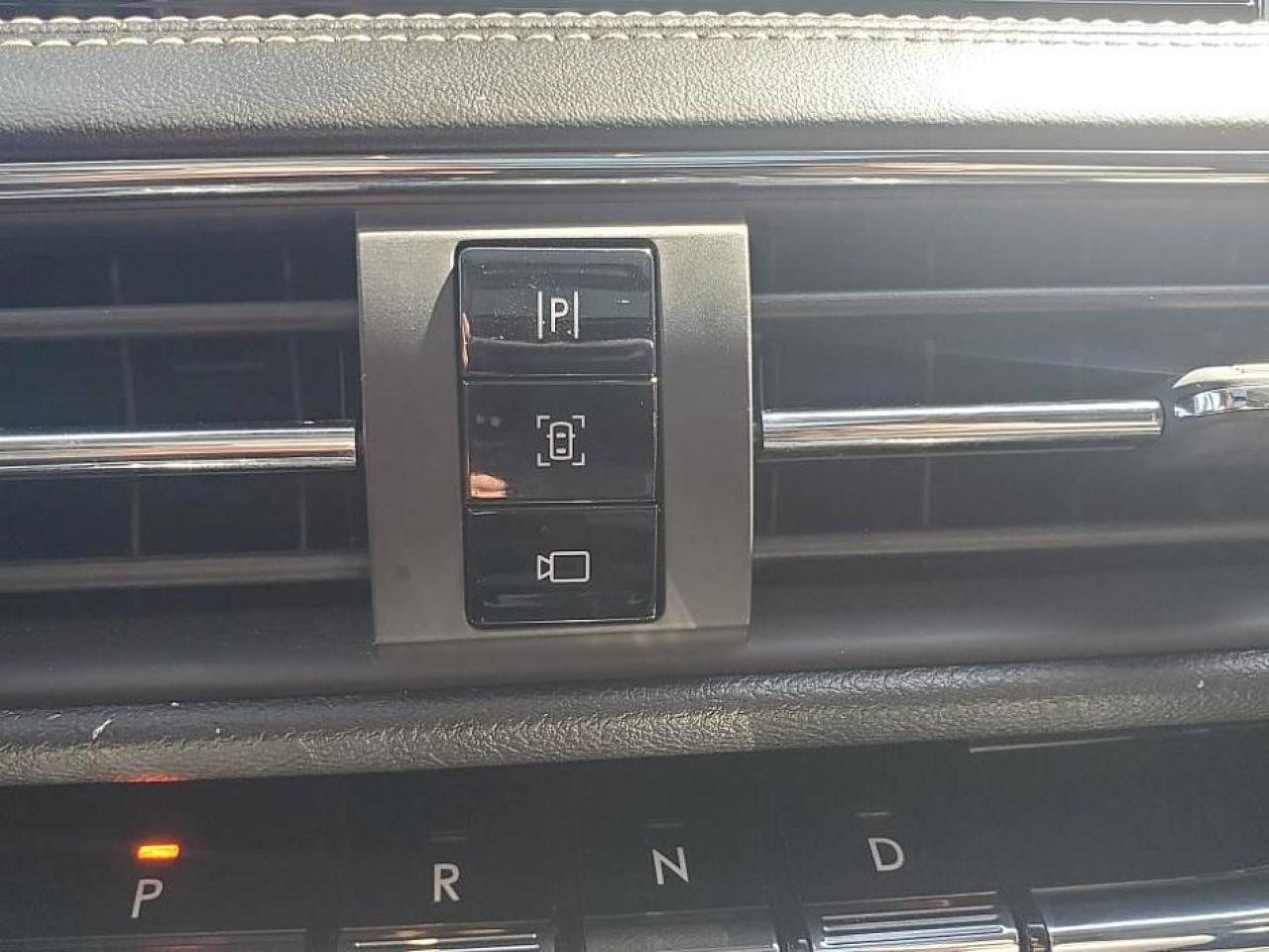 2021 Lincoln Corsair Reserve AWD-NAVIGATION-SUNROOF-HEATED/COOLED LEATH - Photo #17