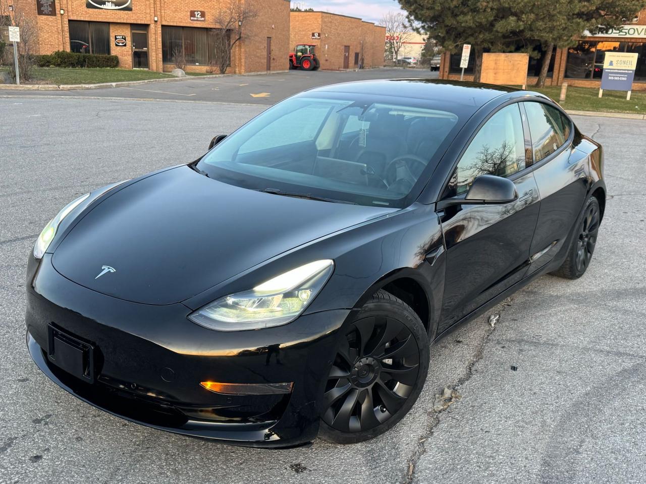 2022 Tesla Model 3 Standard Range Photo3