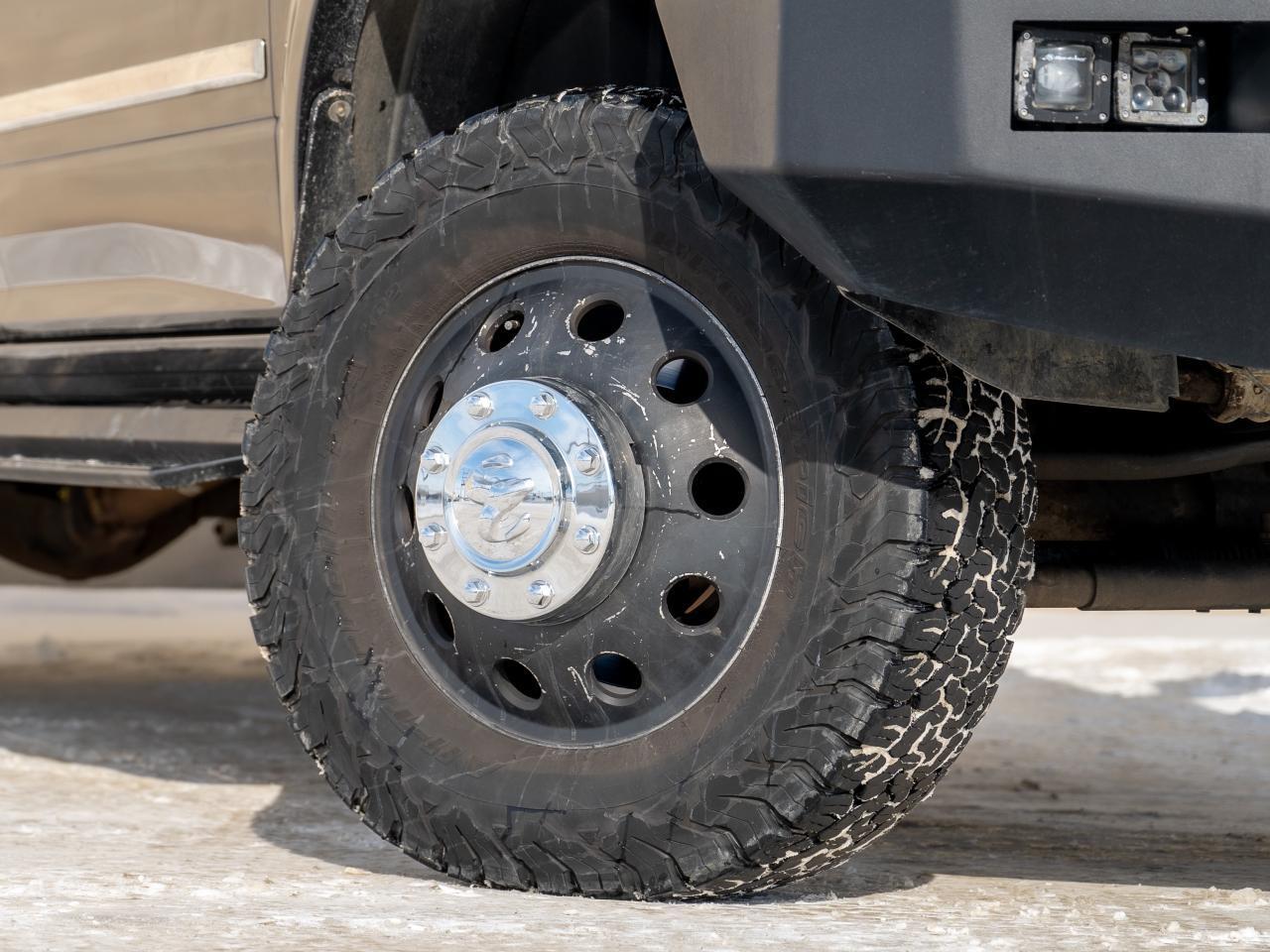 2017 RAM 3500 Laramie - Photo #6
