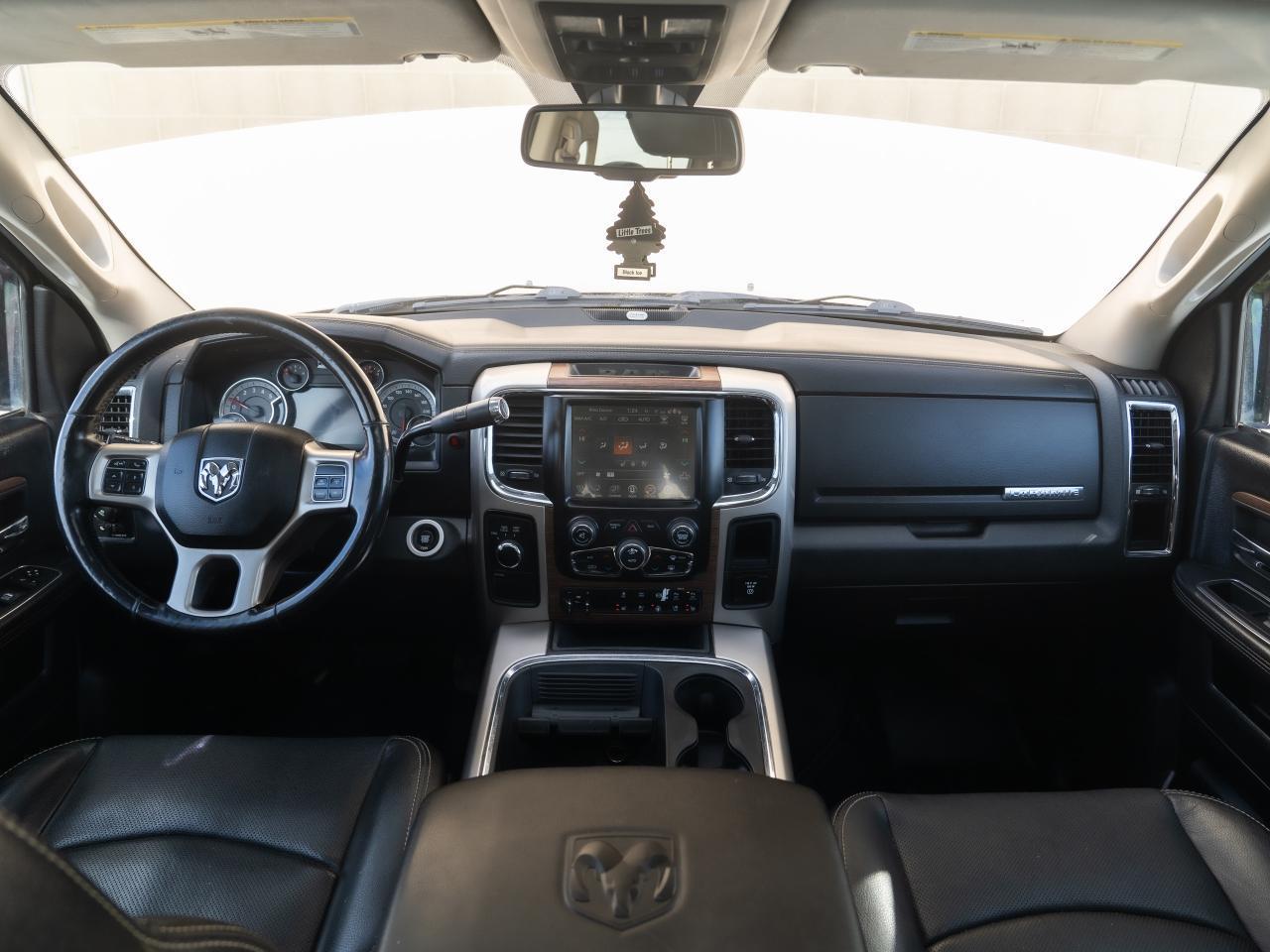 2017 RAM 3500 Laramie - Photo #14