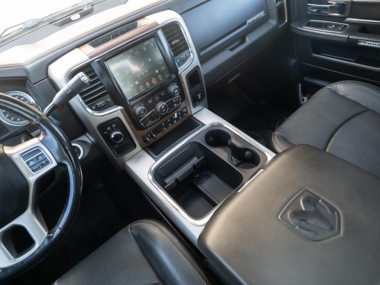 2017 RAM 3500 Laramie - Photo #8