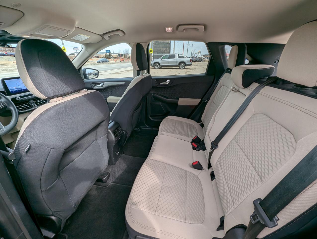 2020 Ford Escape SE | Adaptive Cruise | No Collisions | Carplay - Photo #8