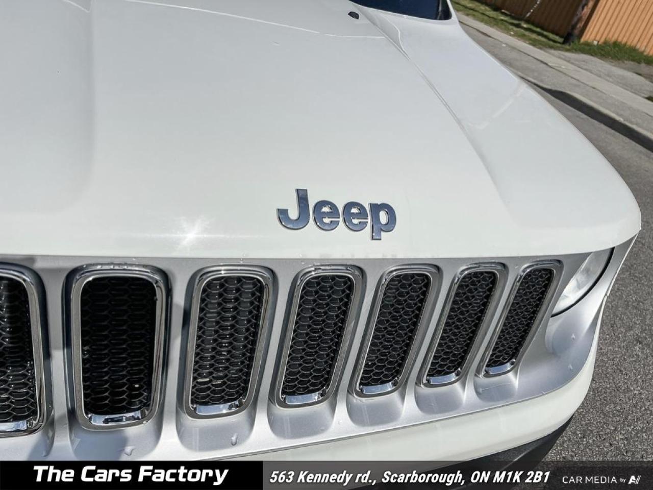 2018 Jeep Renegade Limited 4WD Leather MySky Roof CarPlay - Mint! - Photo #8