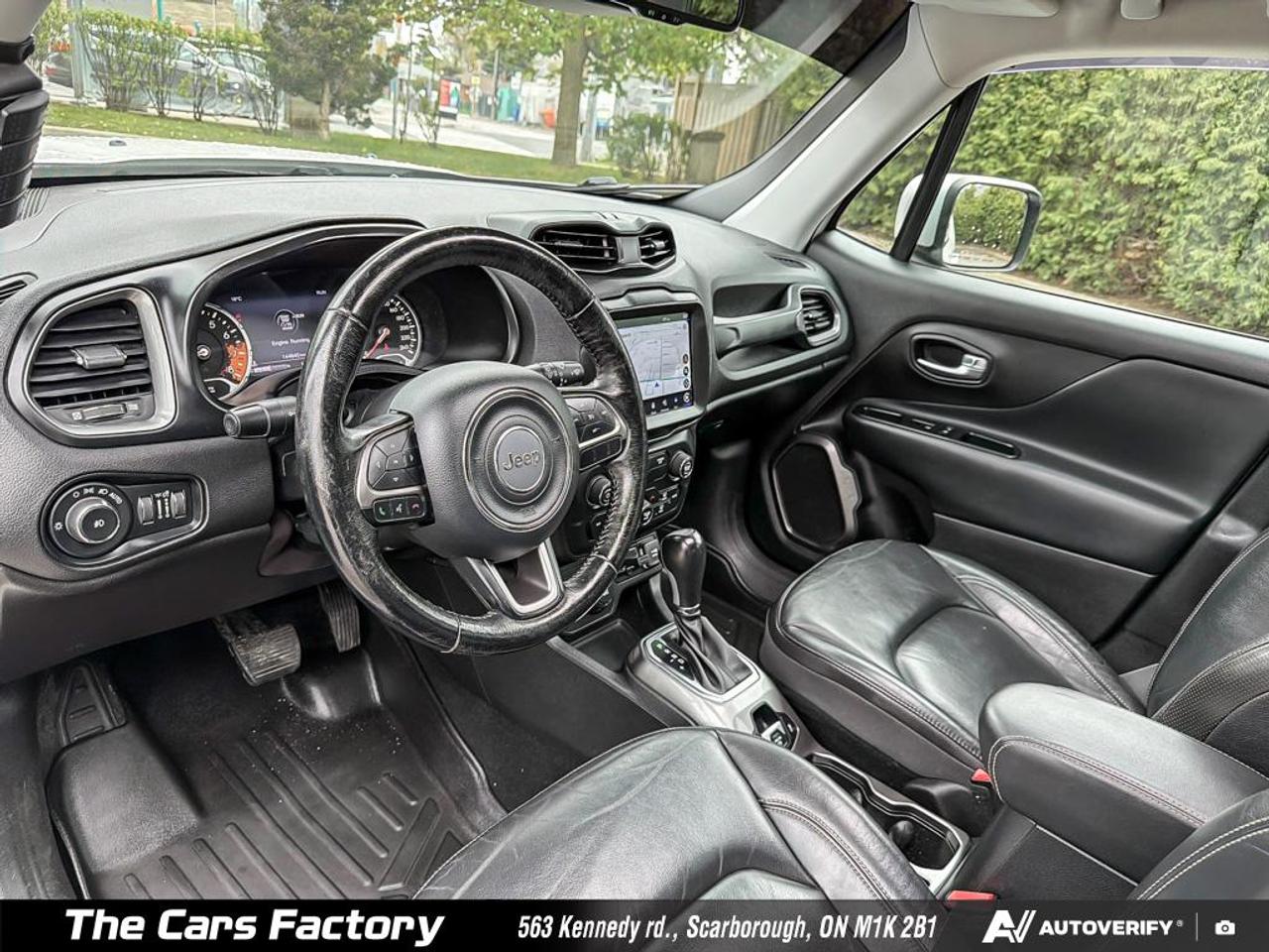 2018 Jeep Renegade Limited 4WD Leather MySky Roof CarPlay - Mint! Photo
