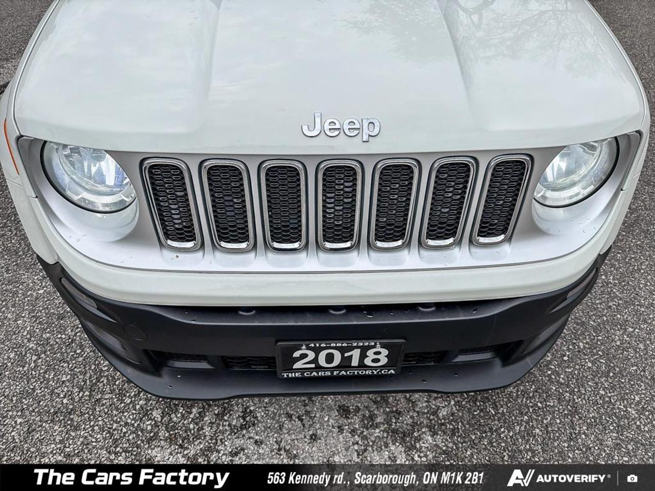 2018 Jeep Renegade Limited 4WD Leather MySky Roof CarPlay - Mint! Photo