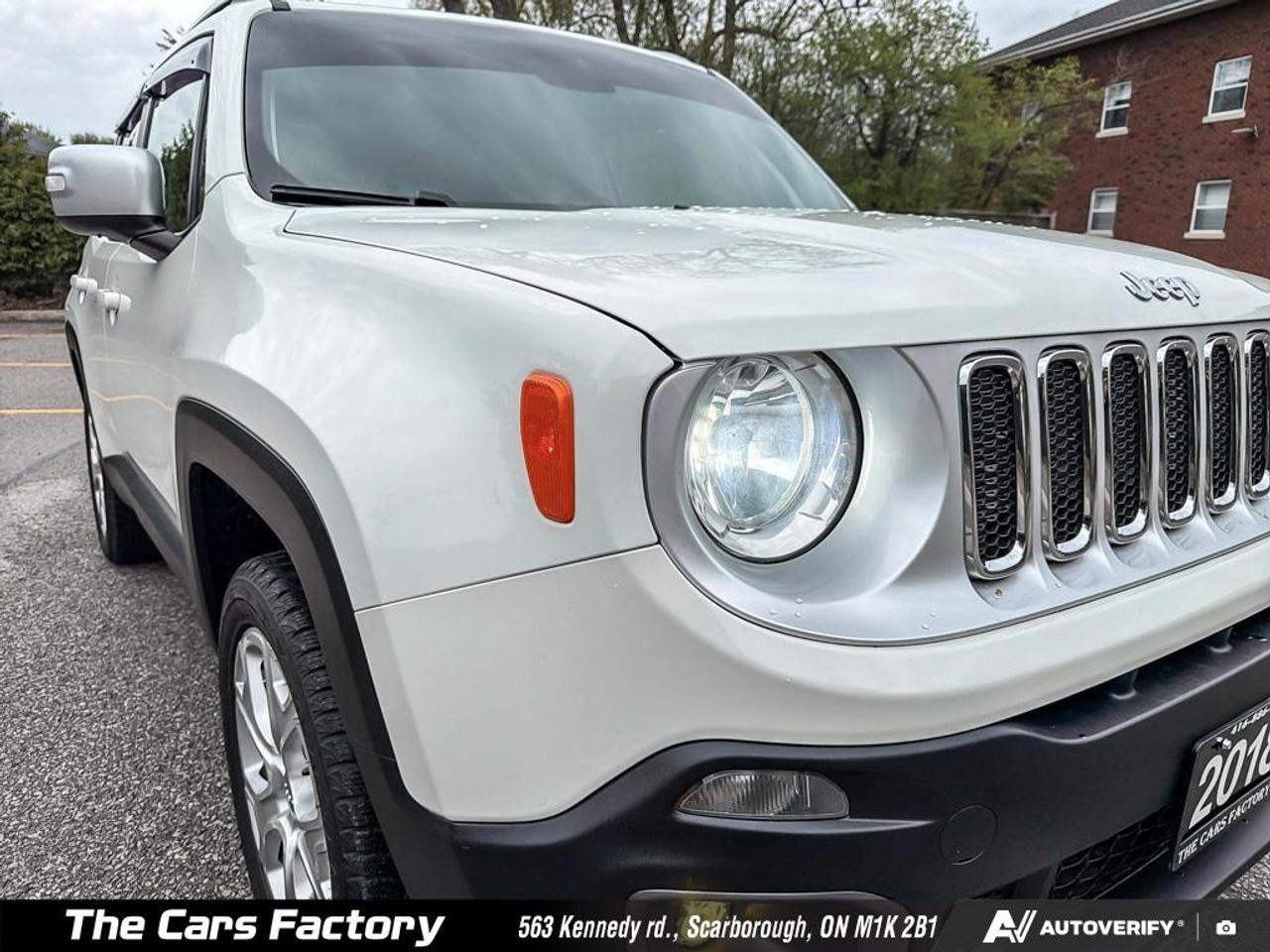 2018 Jeep Renegade Limited 4WD Leather MySky Roof CarPlay - Mint! Photo