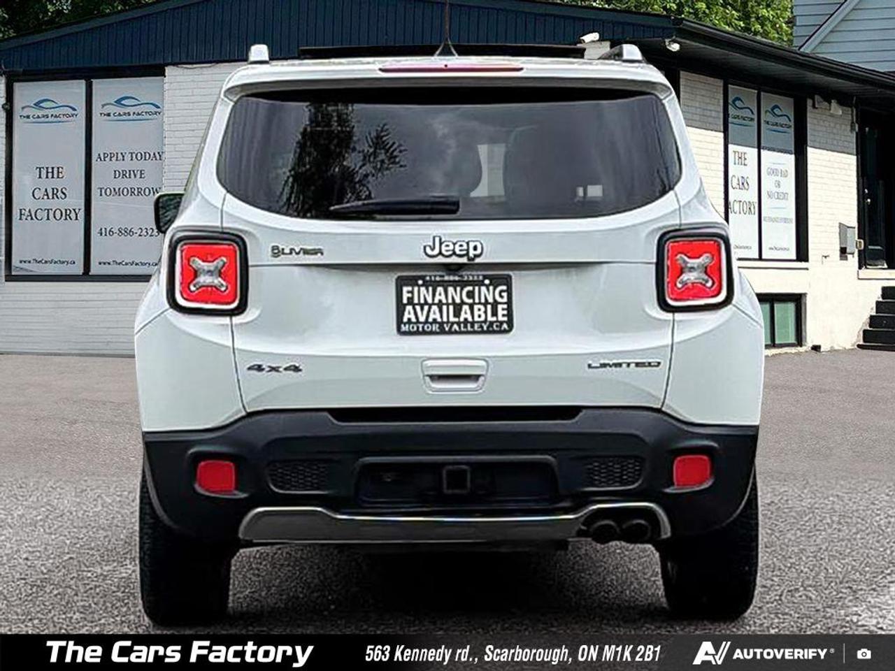 2018 Jeep Renegade Limited 4WD Leather MySky Roof CarPlay - Mint! Photo