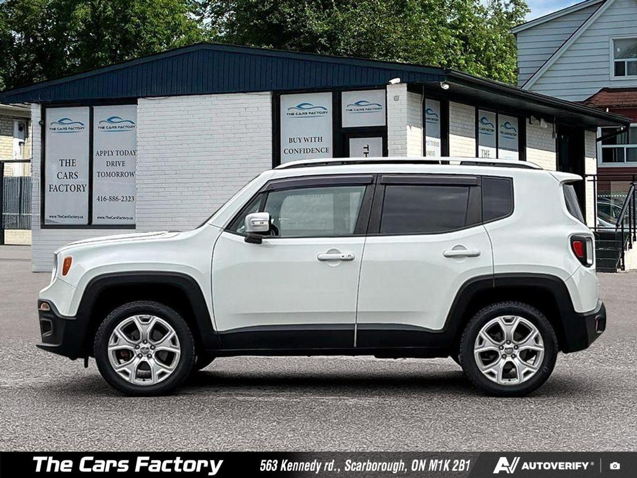 2018 Jeep Renegade Limited 4WD Leather MySky Roof CarPlay - Mint! Photo