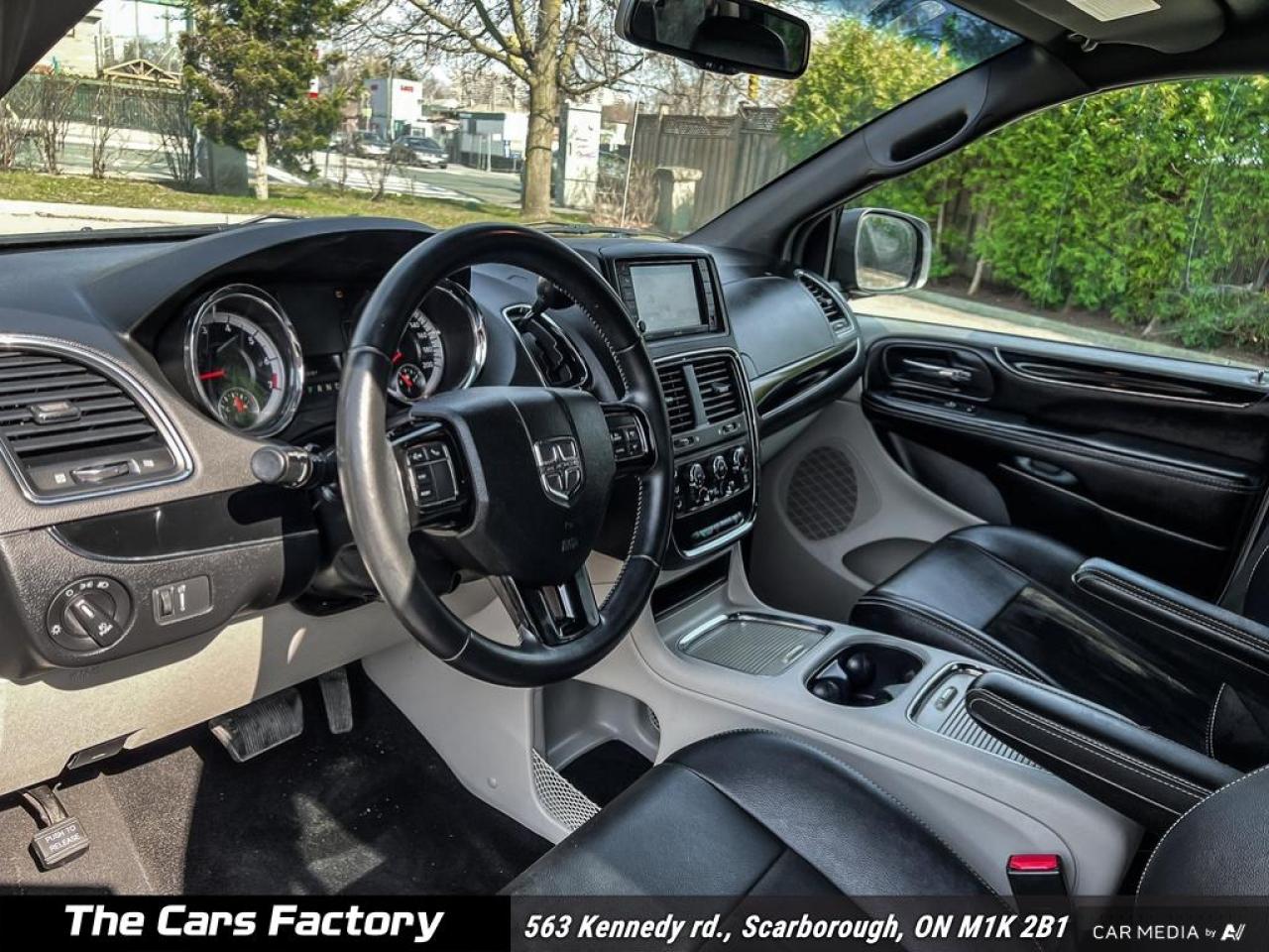 2017 Dodge Grand Caravan SXT Premium Plus Only 098, 504KM - Photo #11
