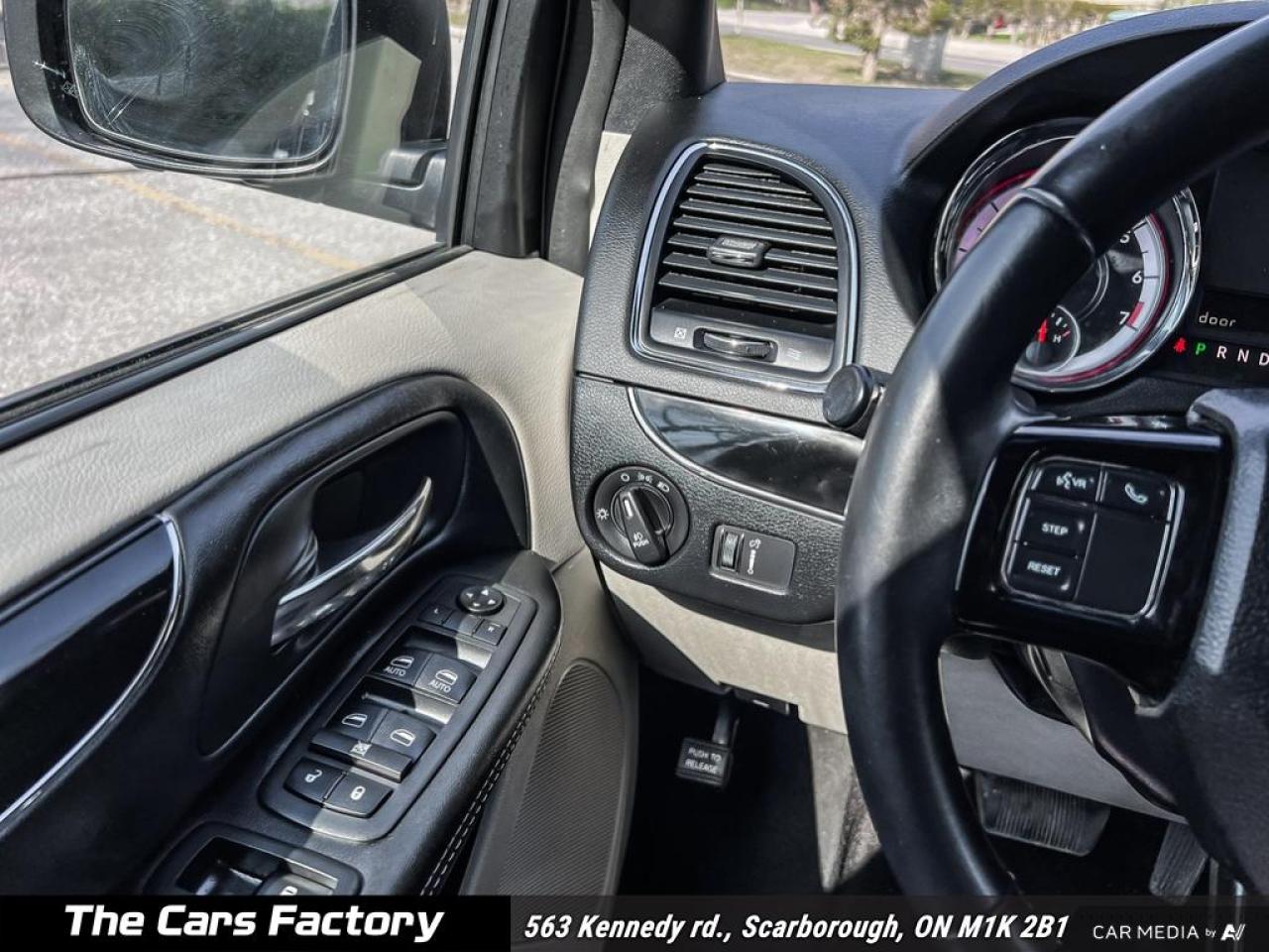 2017 Dodge Grand Caravan SXT Premium Plus Only 098, 504KM - Photo #15