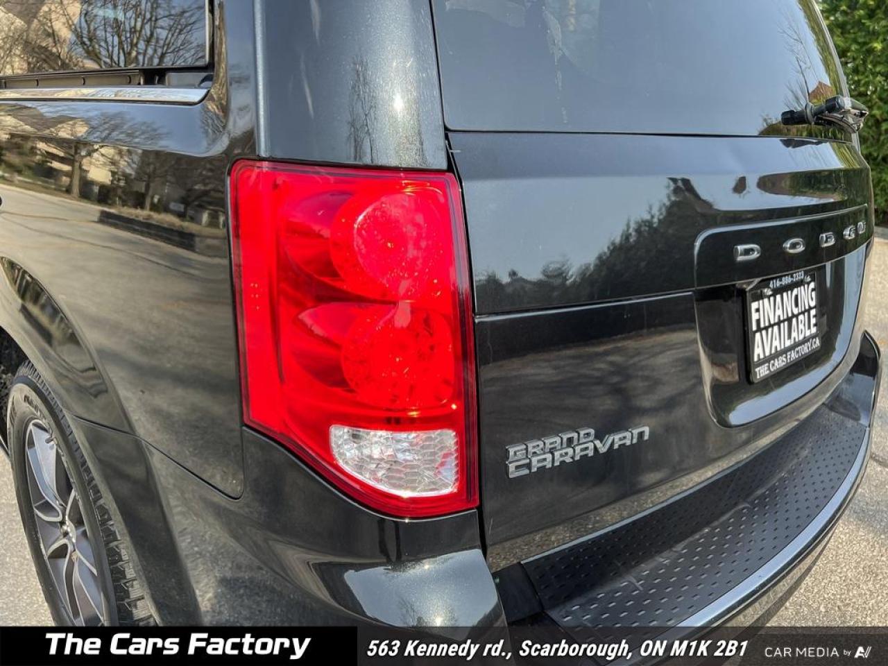 2017 Dodge Grand Caravan SXT Premium Plus Only 098, 504KM - Photo #9