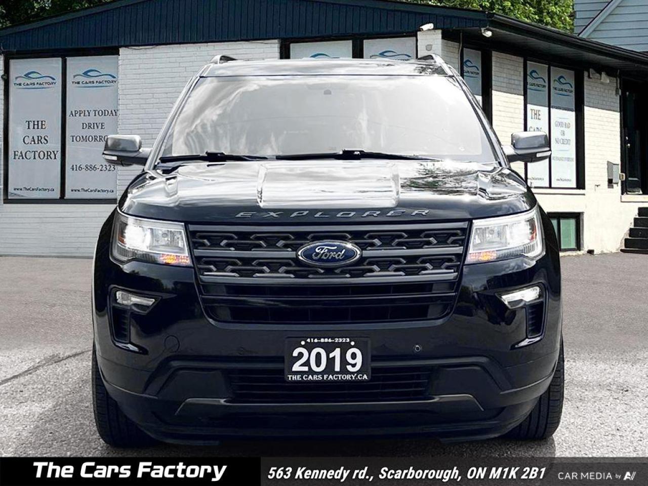 2019 Ford Explorer XLT 4WD Apple Carplay No Accident! - Photo #2