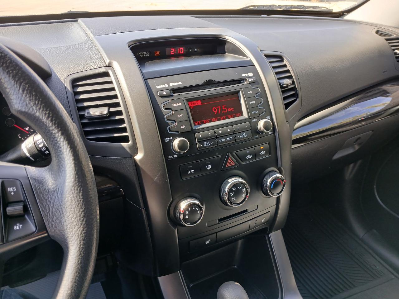 2013 Kia Sorento LX - Photo #6