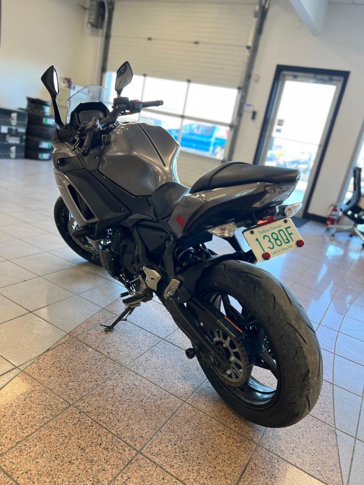 2021 Kawasaki Ninja M - Photo #5