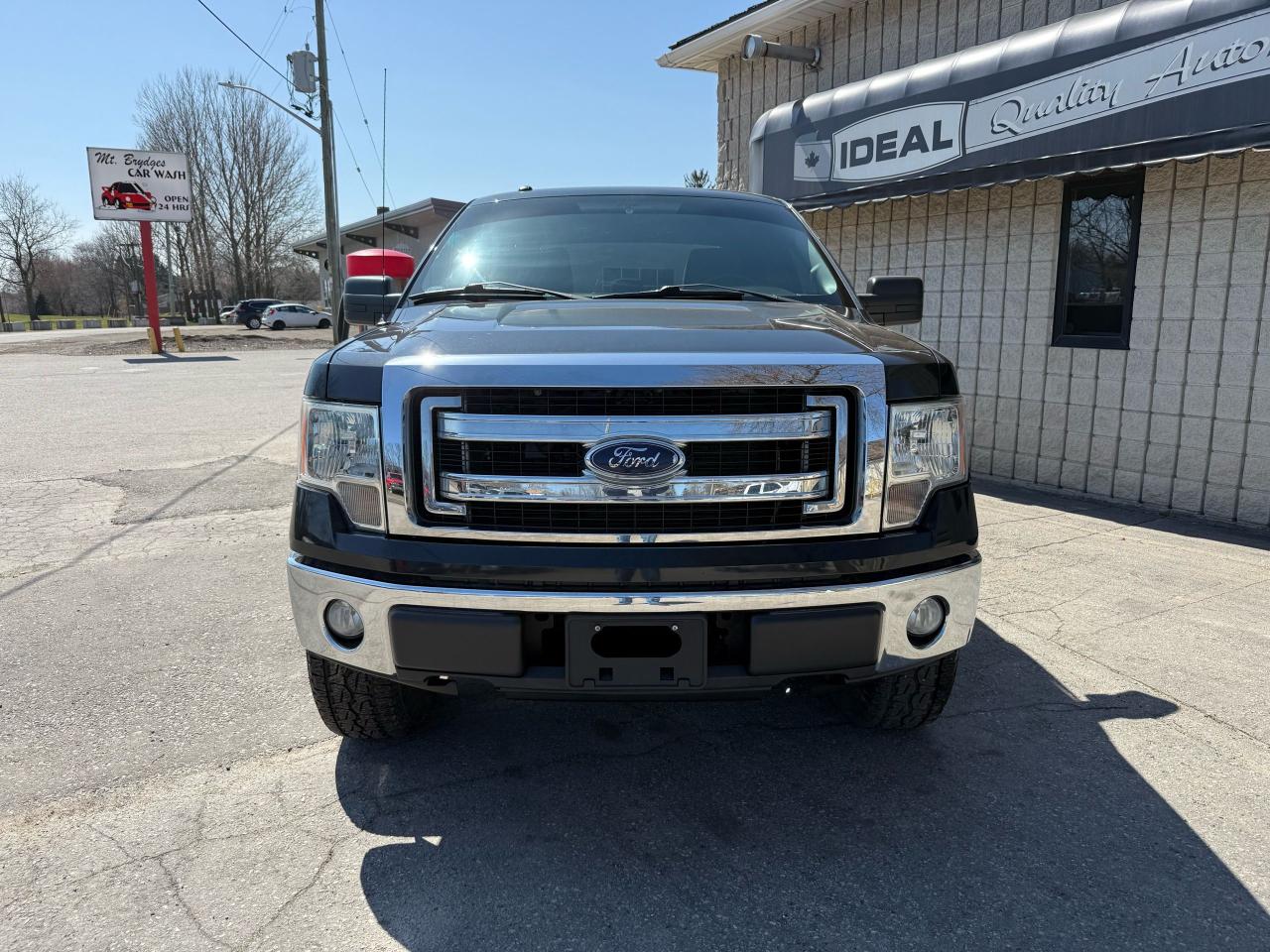 2014 Ford F-150 XLT - Photo #2