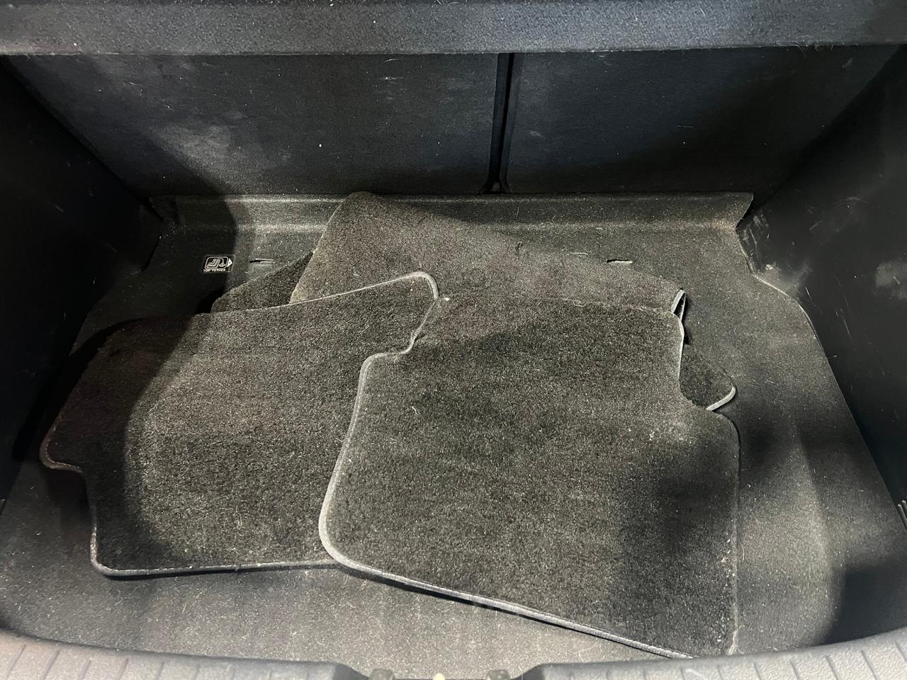 2019 Hyundai Veloster Turbo - Photo #15