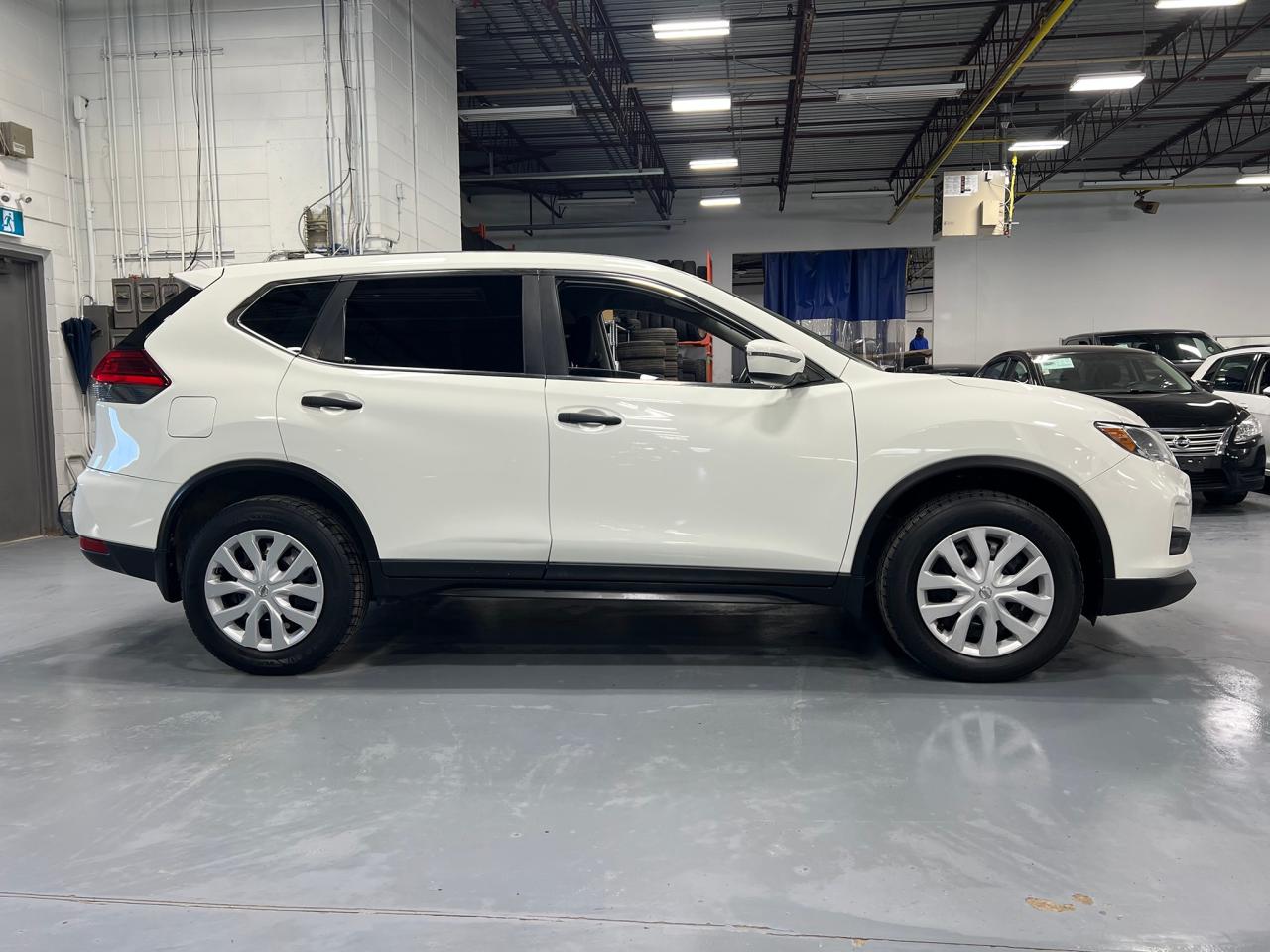 2017 Nissan Rogue S - Photo #6