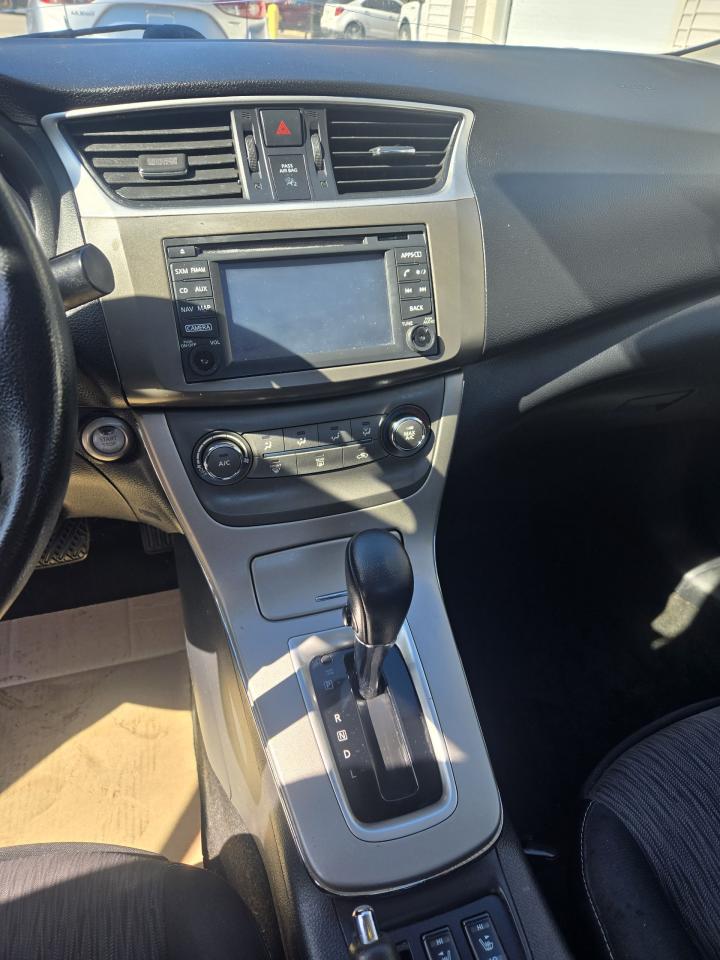 2014 Nissan Sentra  - Photo #11