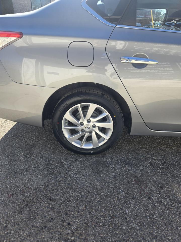 2014 Nissan Sentra  - Photo #4