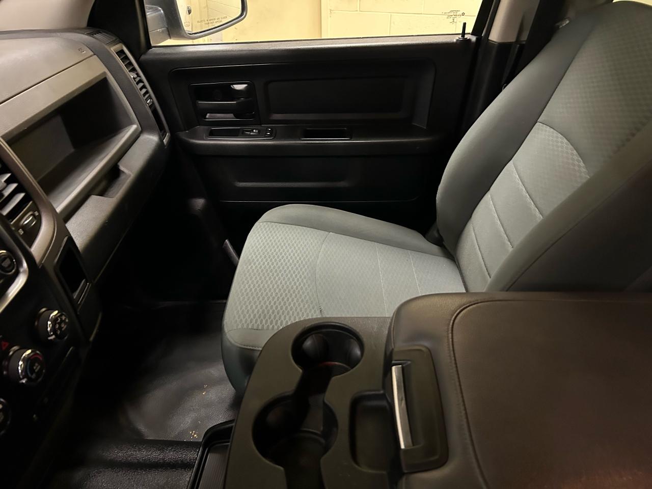 2018 RAM 2500 ST - Photo #9
