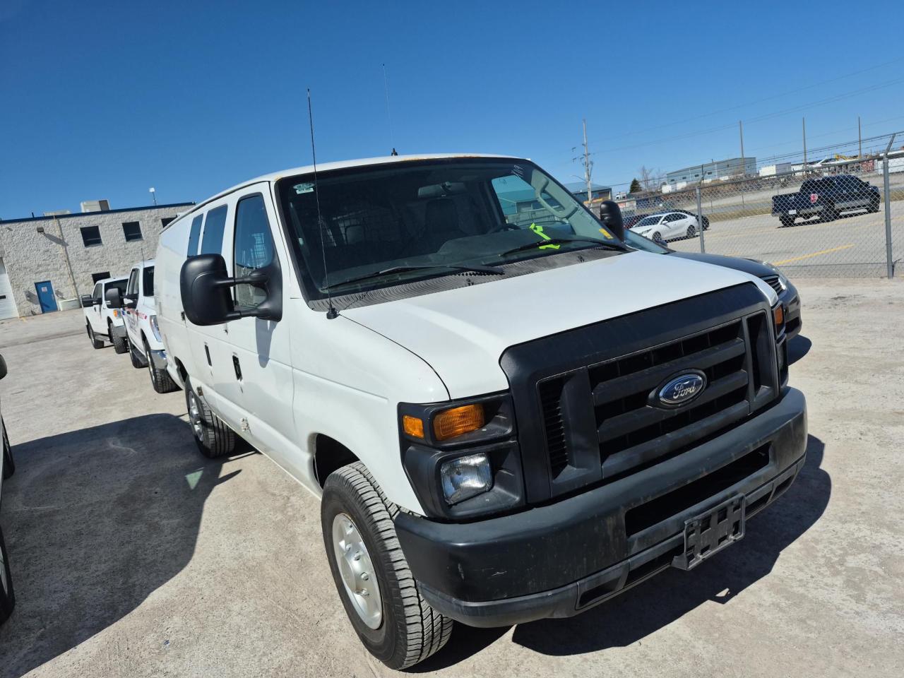 2011 Ford E350 ECONOLINE  SUP - Photo #3