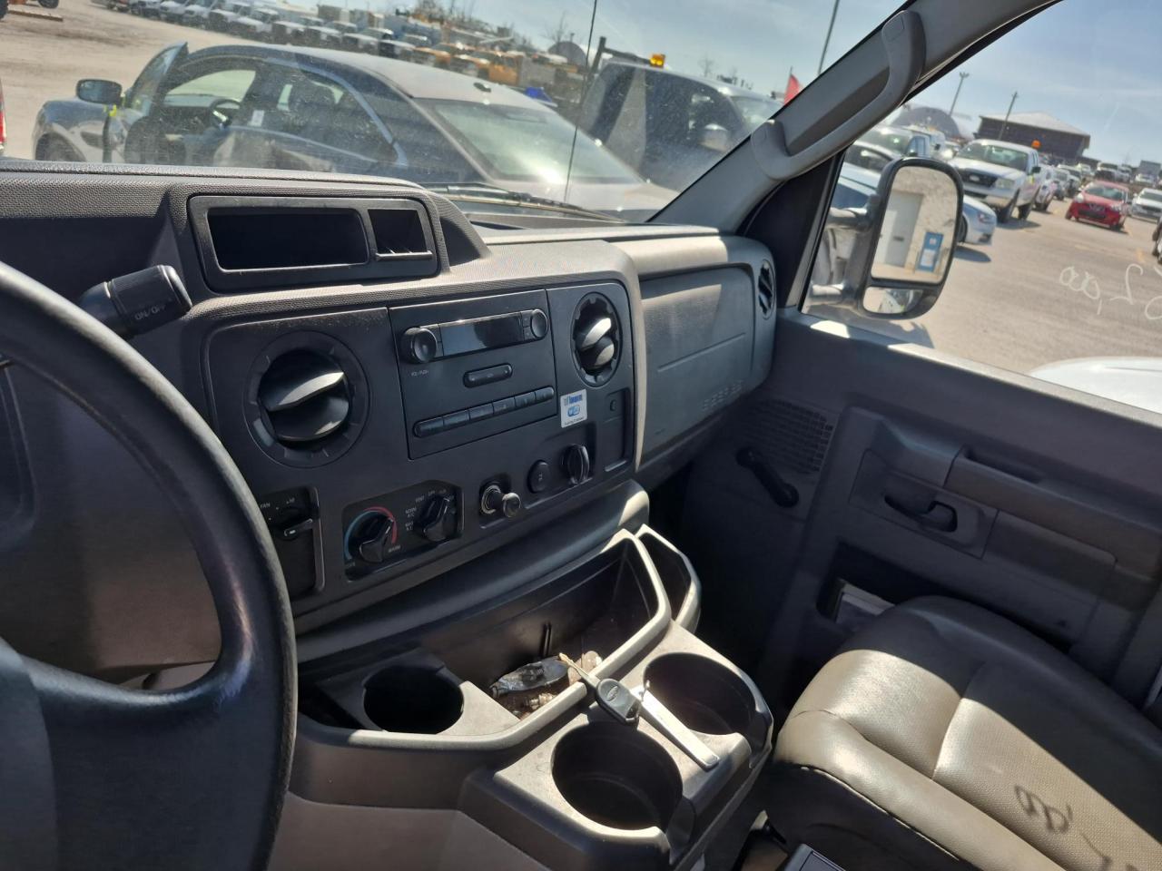 2011 Ford E350 ECONOLINE  SUP - Photo #10