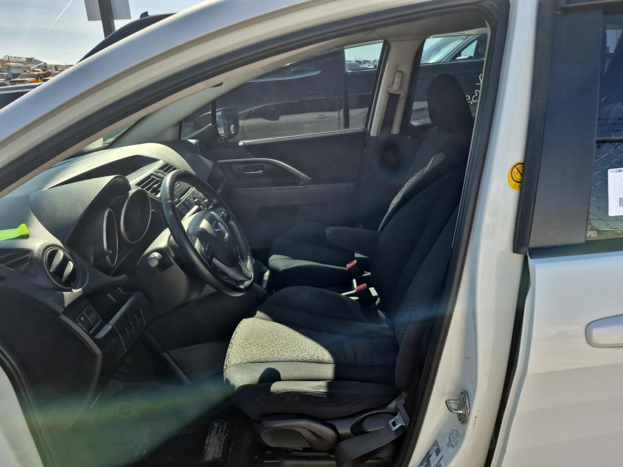 2012 Mazda MAZDA5  - Photo #8