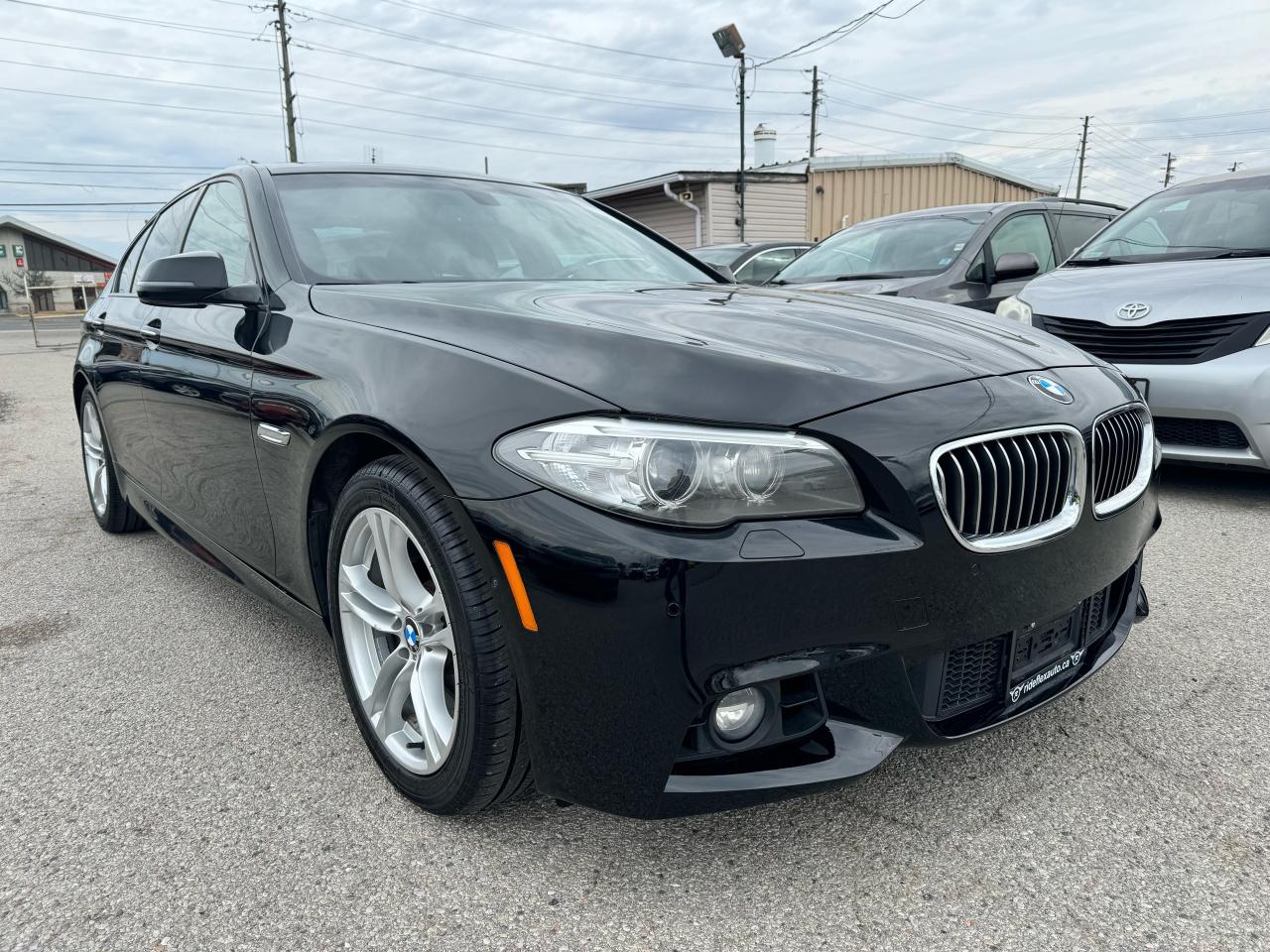 2015 BMW 5 Series 528i xDrive Photo2