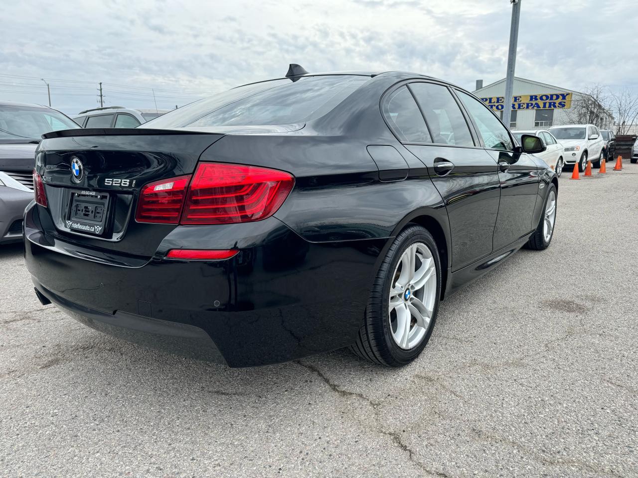 2015 BMW 5 Series 528i xDrive Photo4