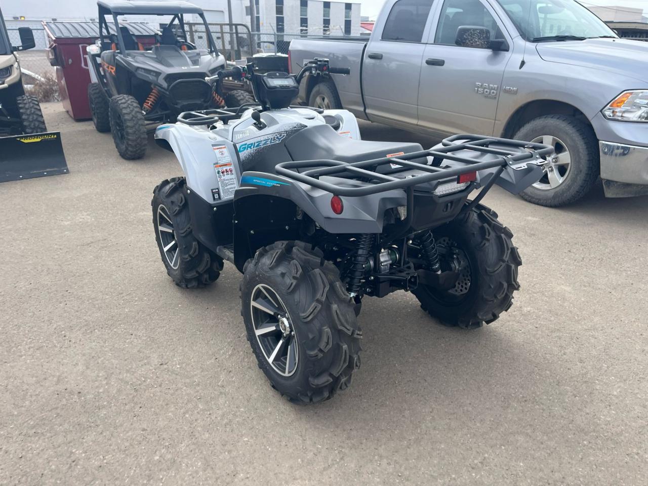 2024 Yamaha Grizzly 700 EPS SE  - Photo #3