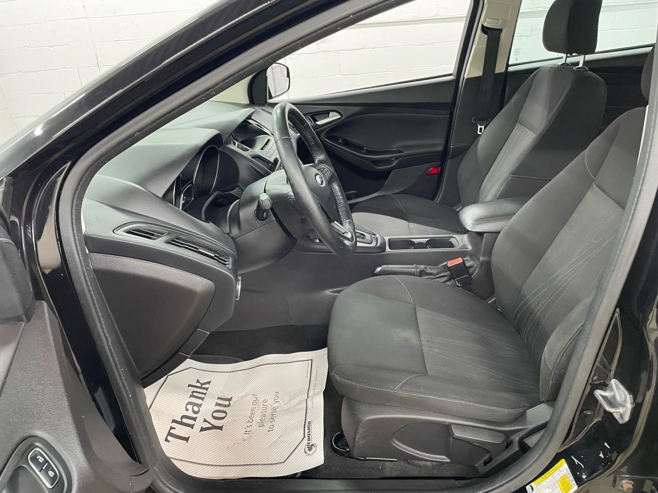 2017 Ford Focus SE Photo26