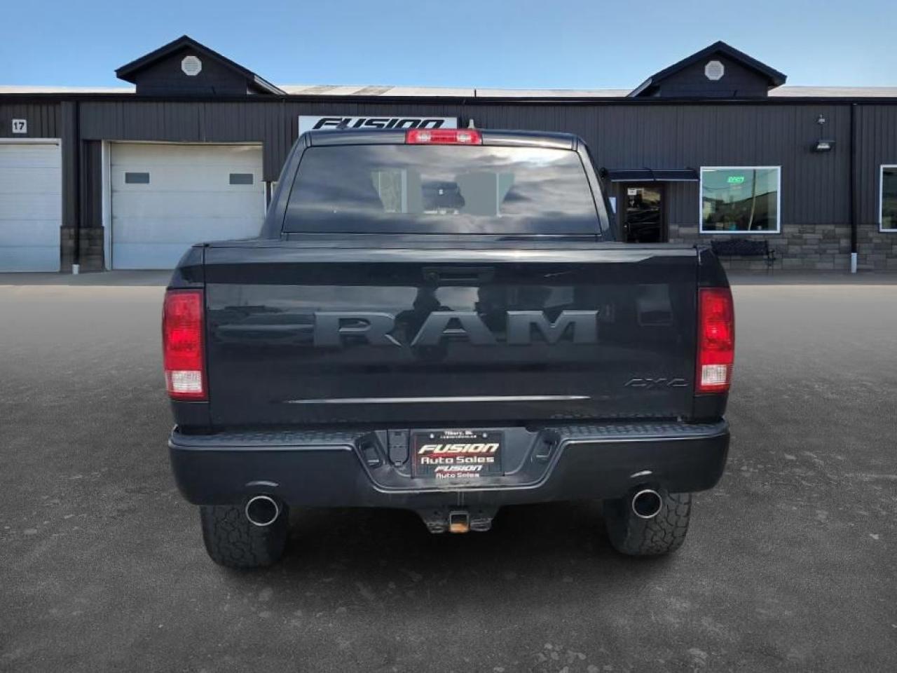 2019 RAM 1500 Classic EXPRESS 4X4 CREW CAB 5'7" BOX-EXHAUST-REAR CAMERA - Photo #4