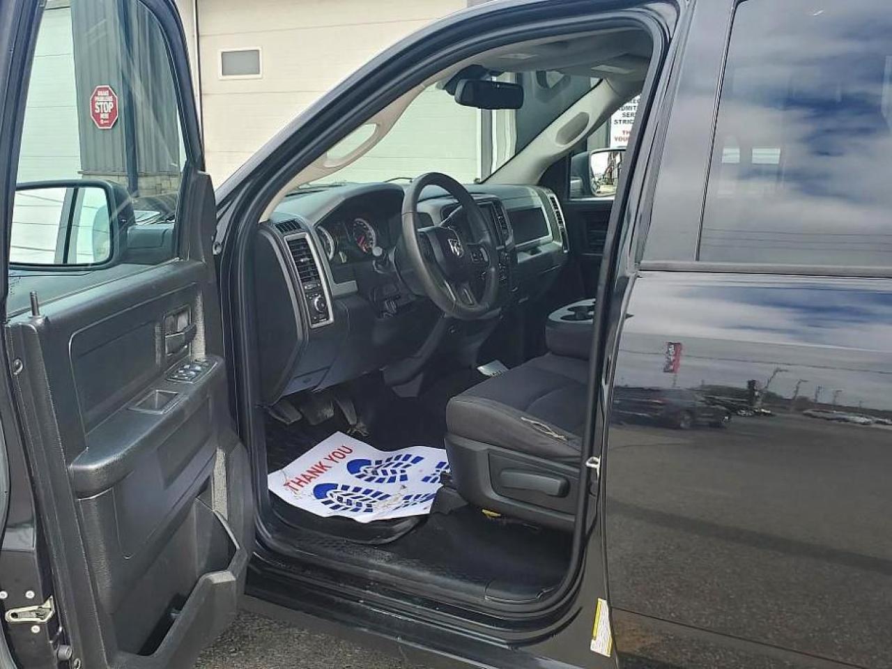 2019 RAM 1500 Classic EXPRESS 4X4 CREW CAB 5'7" BOX-EXHAUST-REAR CAMERA - Photo #9