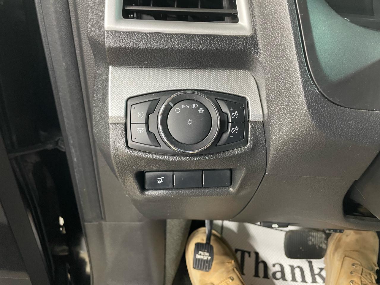 2014 Ford Explorer XLT Photo14