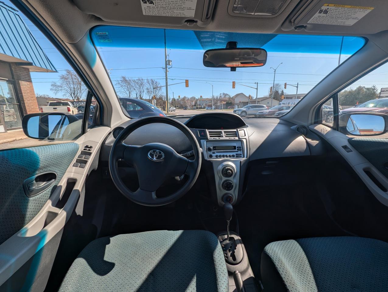 2008 Toyota Yaris LE - Photo #5